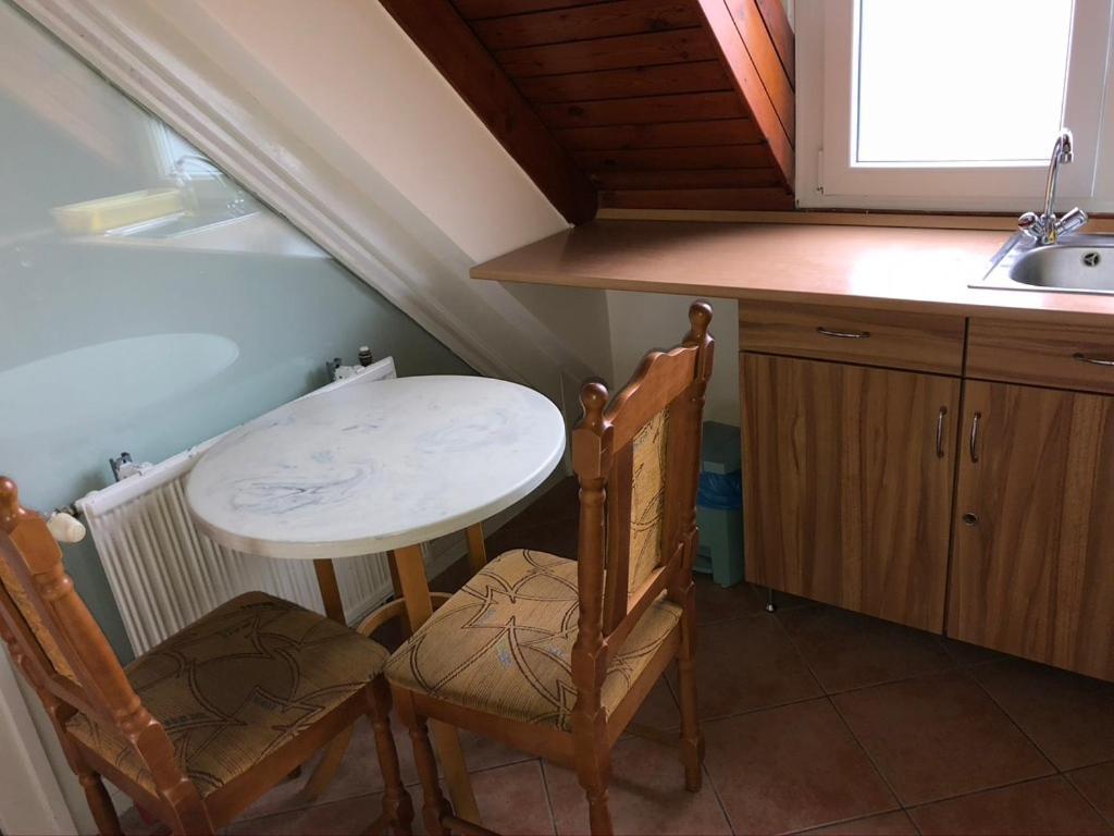 Kalvin Vendegszobak Debrecen Luaran gambar