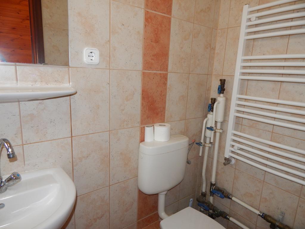 Kalvin Vendegszobak Debrecen Luaran gambar