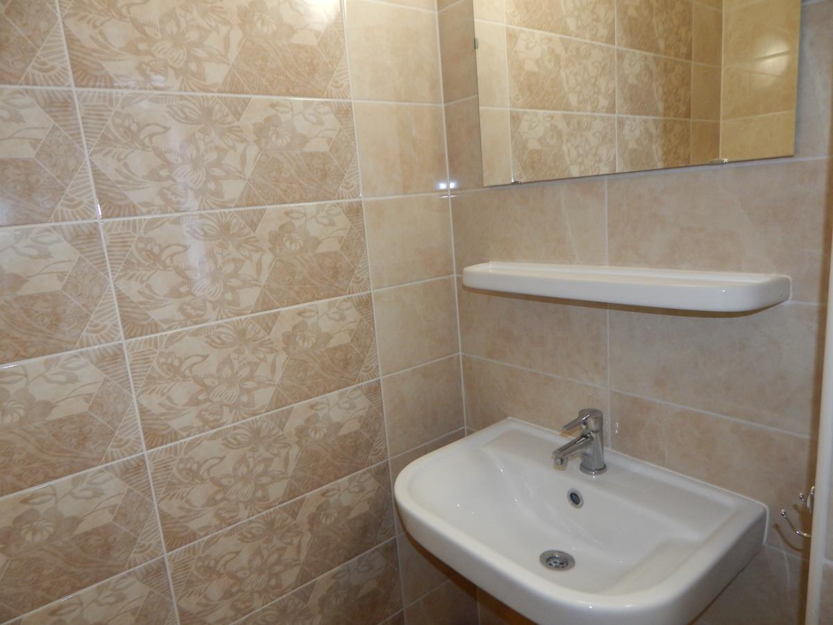 Kalvin Vendegszobak Debrecen Luaran gambar